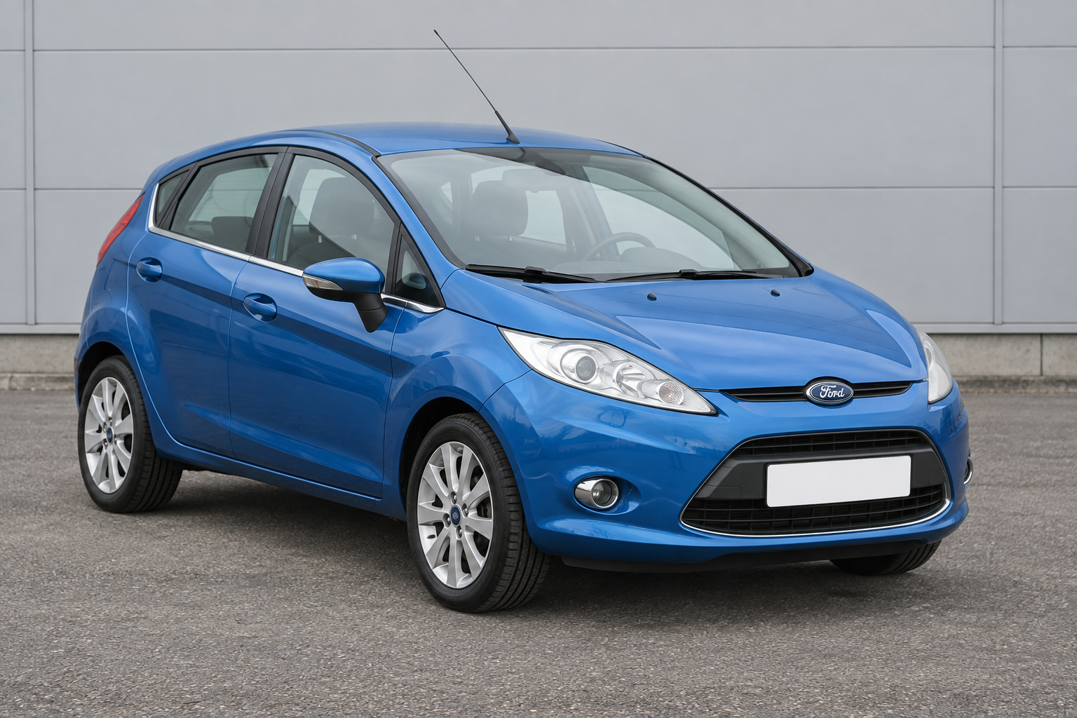 Ford Fiesta i blåmetal