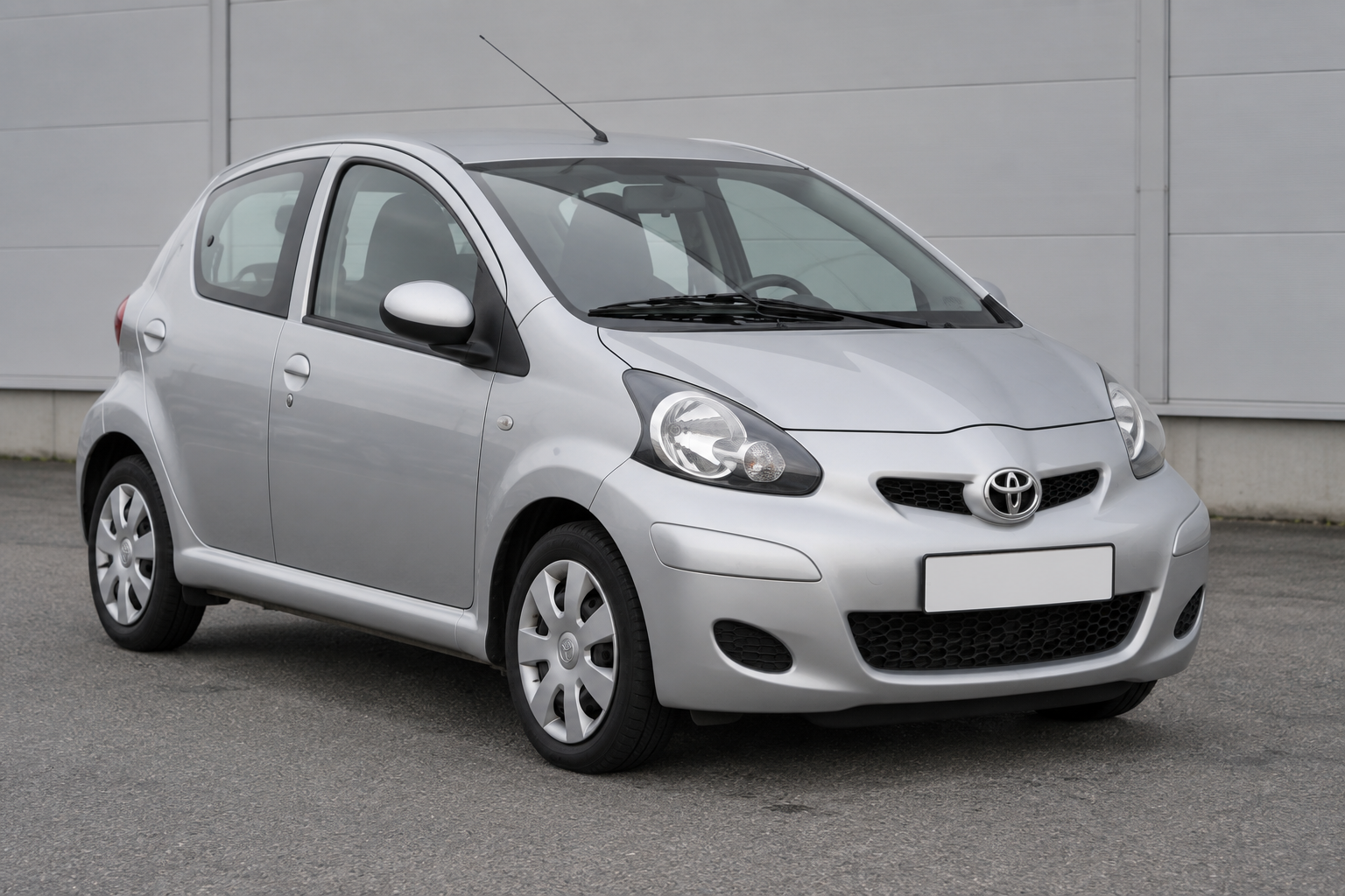 Toyota Aygo i sølvmetal